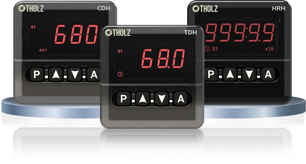 Linha completa de controladores de tempo Tholz Industrial para temporização precisa em processos industriais.